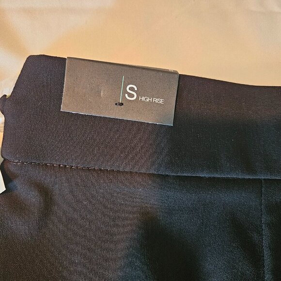 Maurices NWT mini skirt gold front chains zipper back with slit size Small - Picture 4 of 7